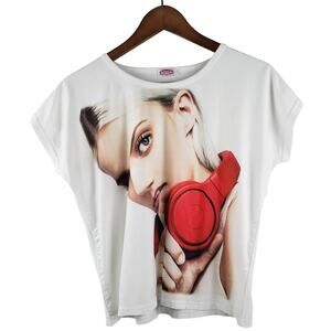 Yativi Batwing Graphic Tee - S / M